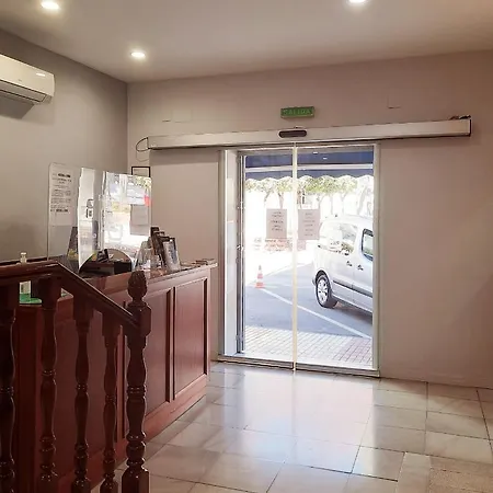 Πανσιόν La Colonia Μαρμπέλλα