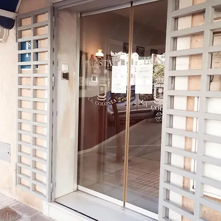 Πανσιόν La Colonia Μαρμπέλλα
