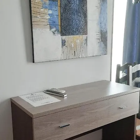 ゲストハウス La Colonia 2*