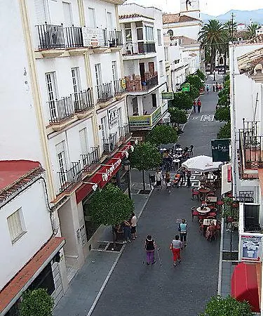 La Colonia 2*