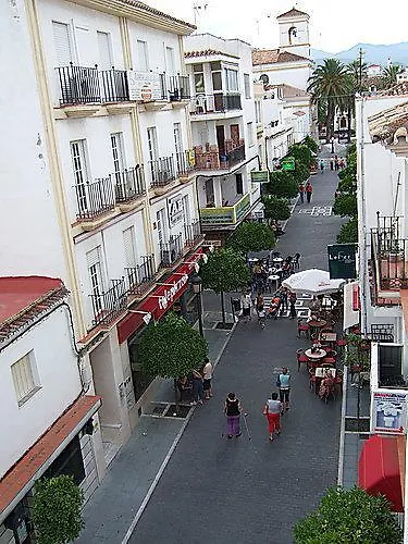 La Colonia 2*