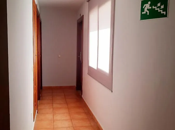 La Colonia בית הארחה 2*